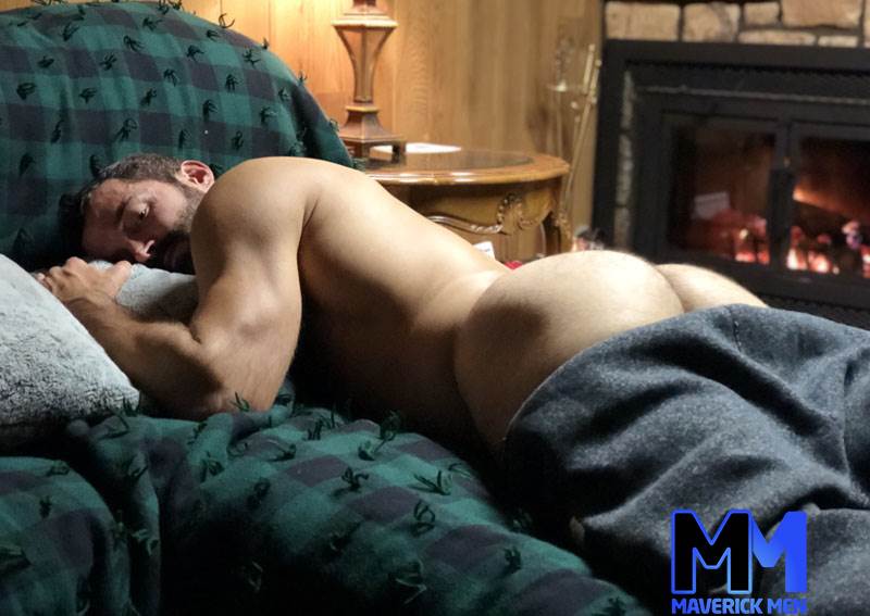 Maverick Men: Cole and Hunter - By The Fire