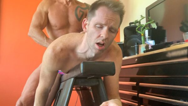 Muscle Daddy Dallas Steele Drills Taylor Bishop 4