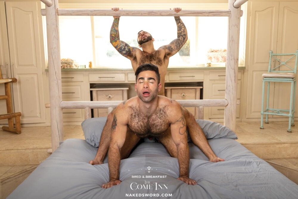 Bred & Breakfast: The Come Inn - Drew Valentino & Lucas Leon 3