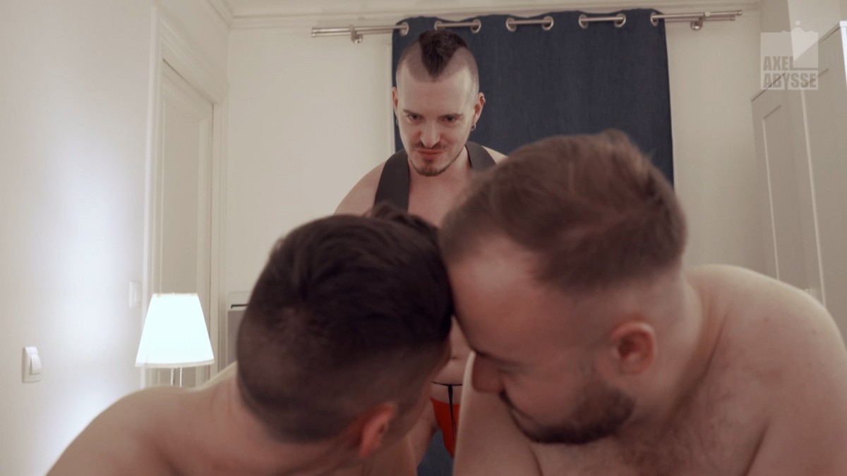 Ménage À Trois - Gay Fisting Wit Axel Abysse 5