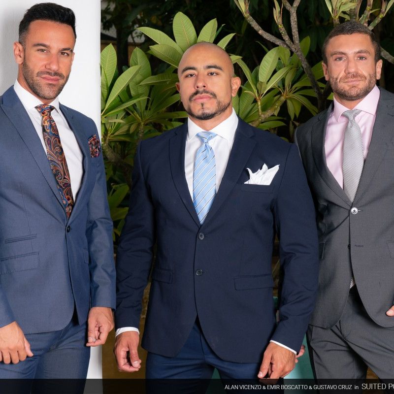 Suited Pool Party: Alan Vicenzo, Emir Boscatto & Gustavo Cruz 3