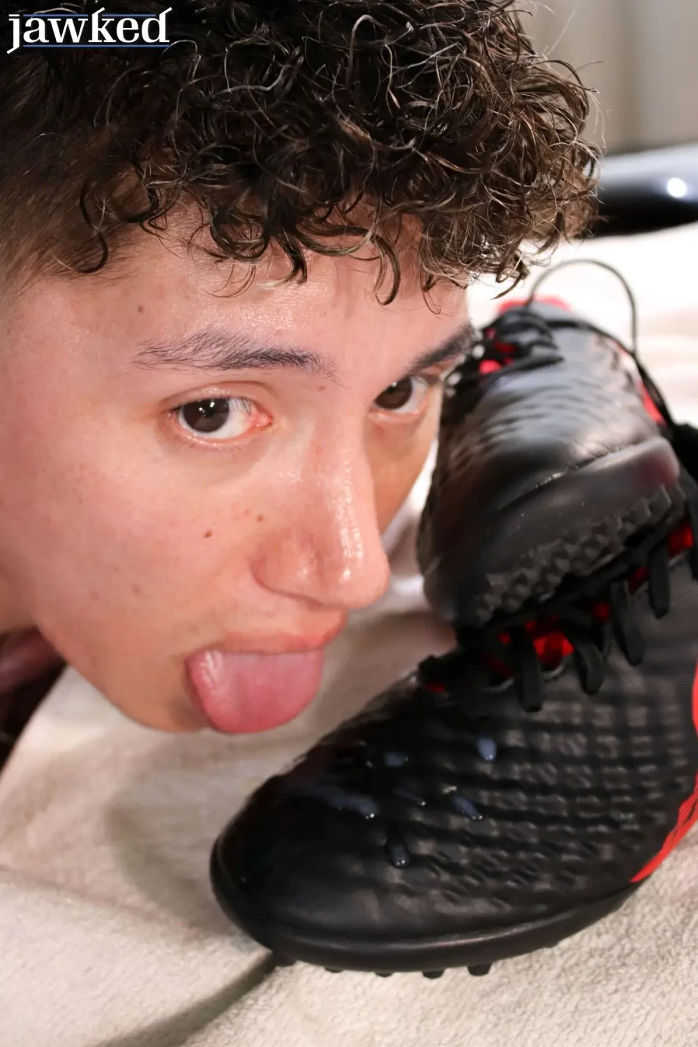 Andreas Griffin Gets Horny In The Locker Room 7