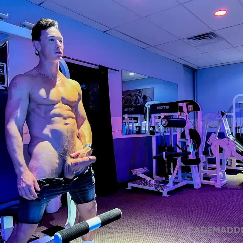 Cade Maddox Jerks Off In Bath House Business 2