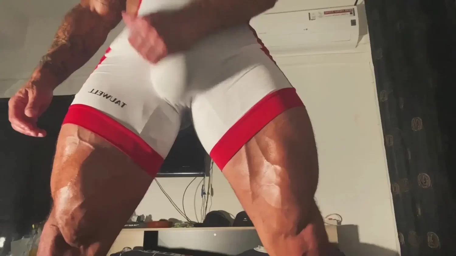 Rogan Richards Jerks Off In A Wrestling Suit 2
