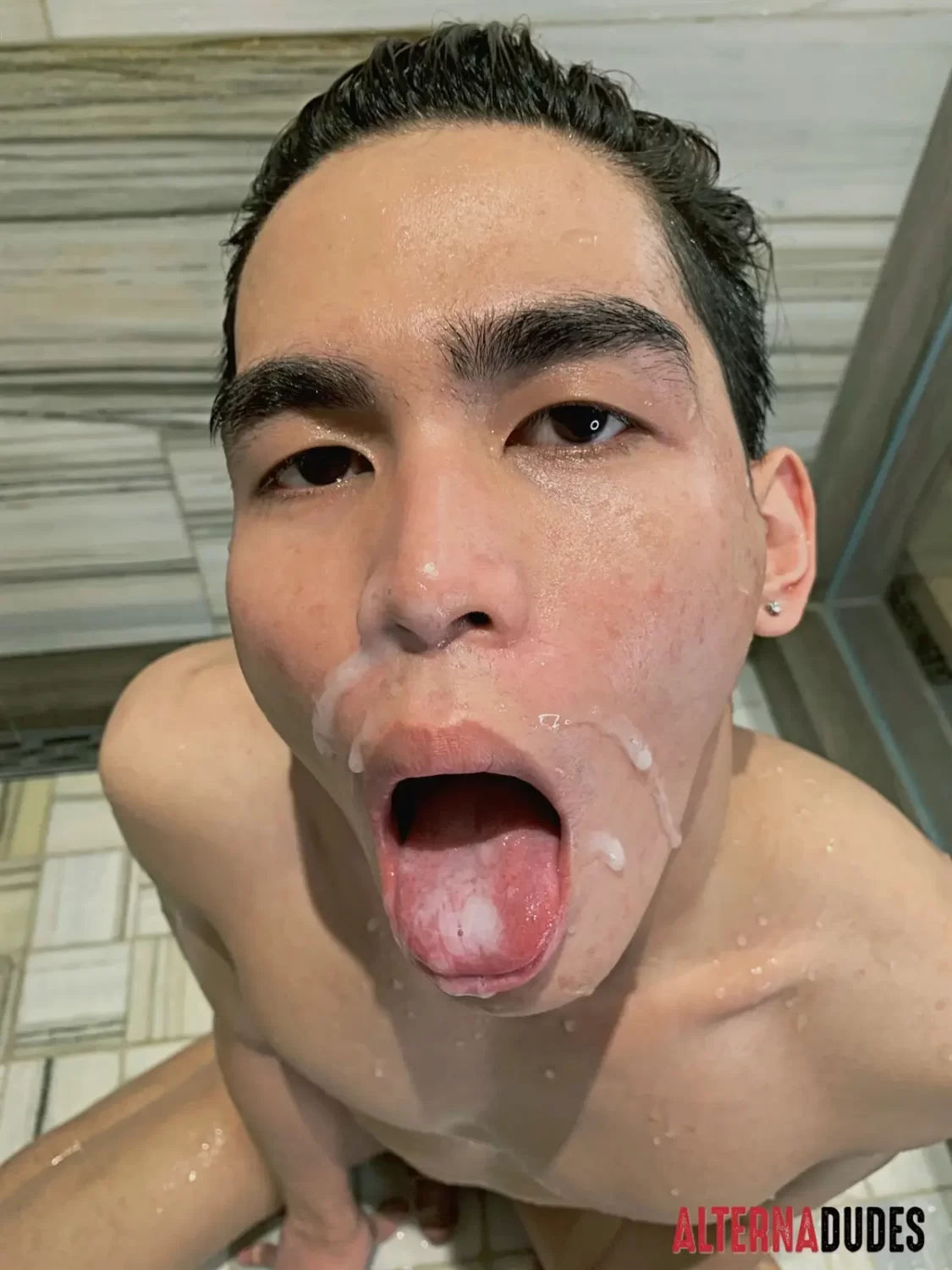 Shower Blowjobs: Maxx Stoner & Gavin Winters 5
