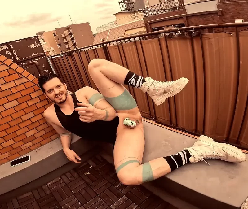 Flasher: Axel Abysse & Yoshi Kawasaki – Double Fisting 8