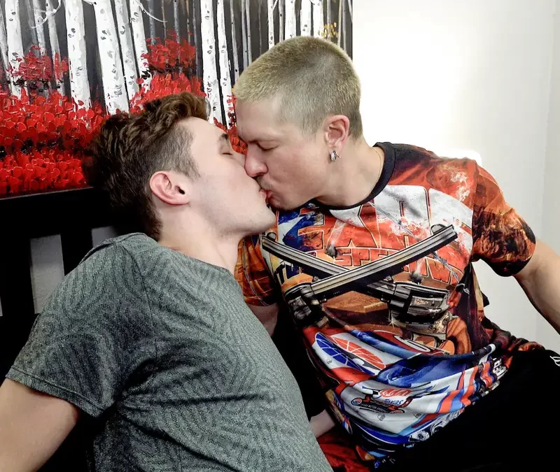 FTM Star Beaux James Barebacked By Axel Black - FTM Men 1