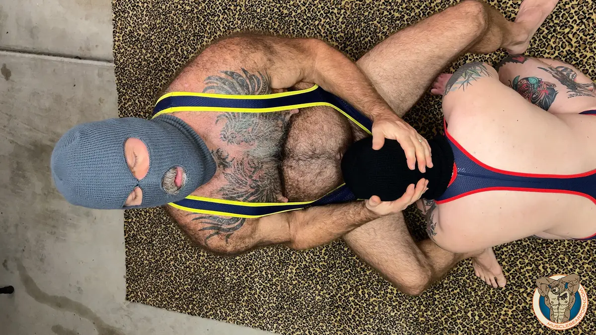 Muscle Bear Porn: Rusty Taylor & Will Angell 12
