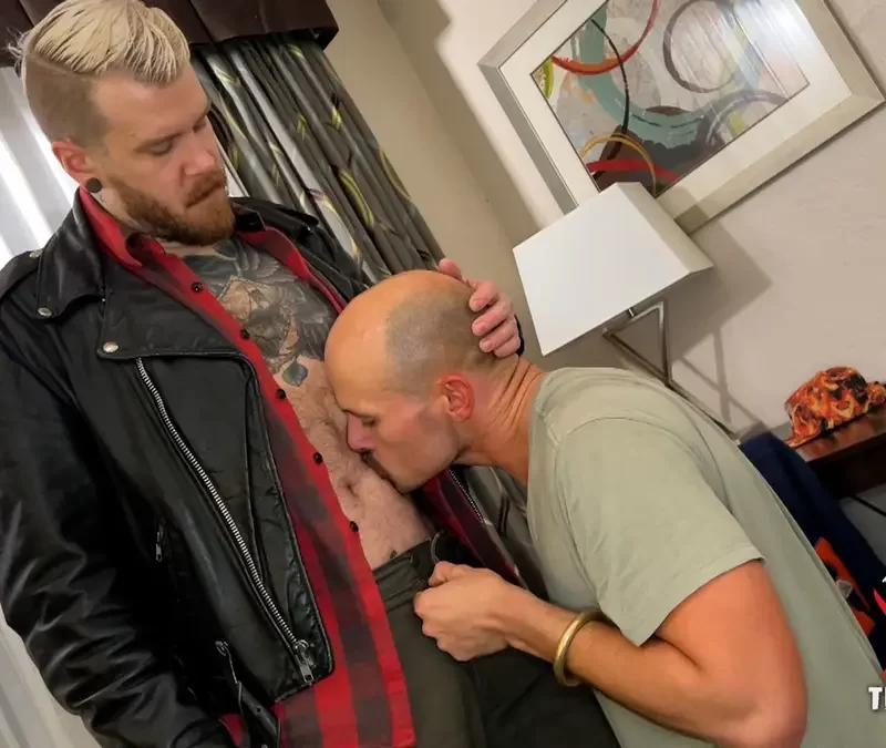 JC Powers Eats Cum From Jackson Fader's Devil Dick