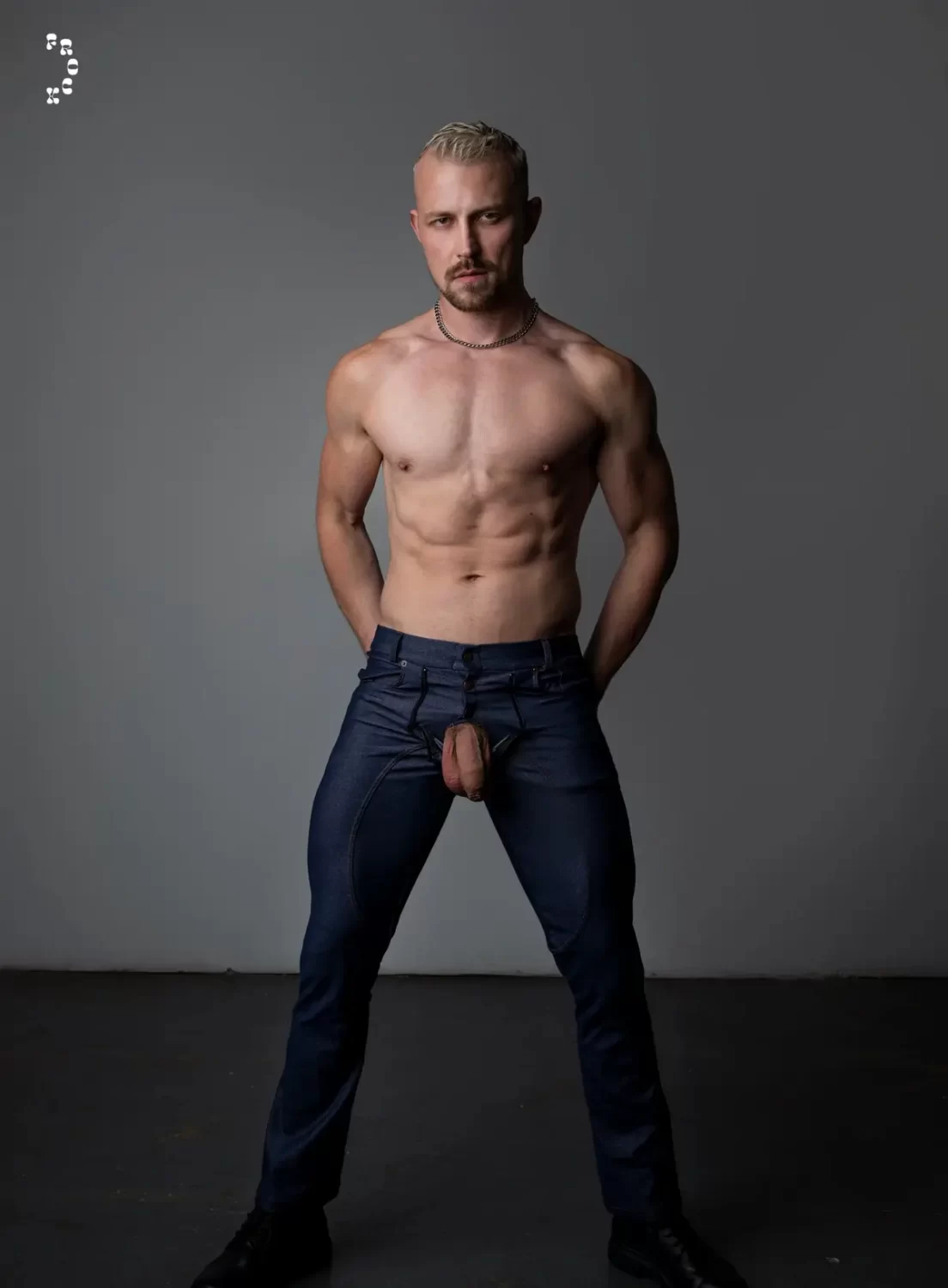 Leo Rush: Hypno Training Session - Frock The World 5