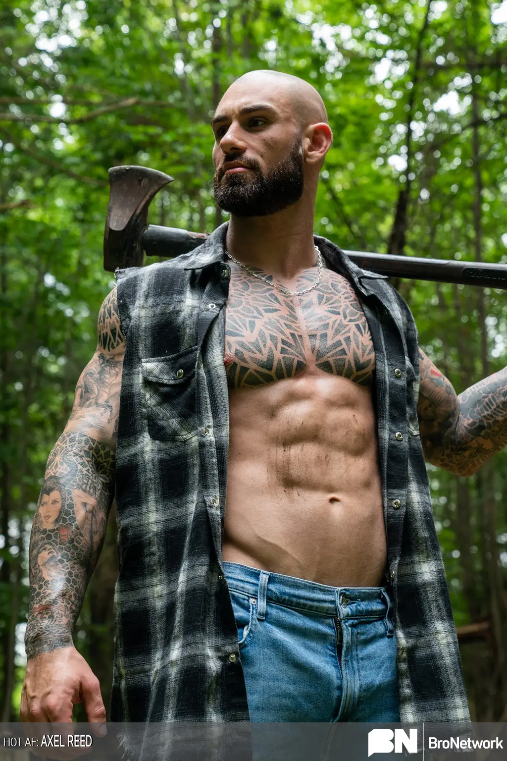 Meet The Extremely Sexy Lumberjack Axel Reed 2