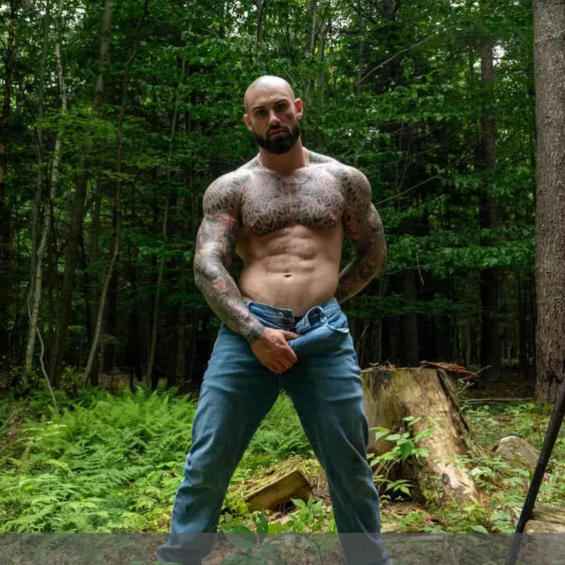 Meet The Extremely Sexy Lumberjack Axel Reed 8