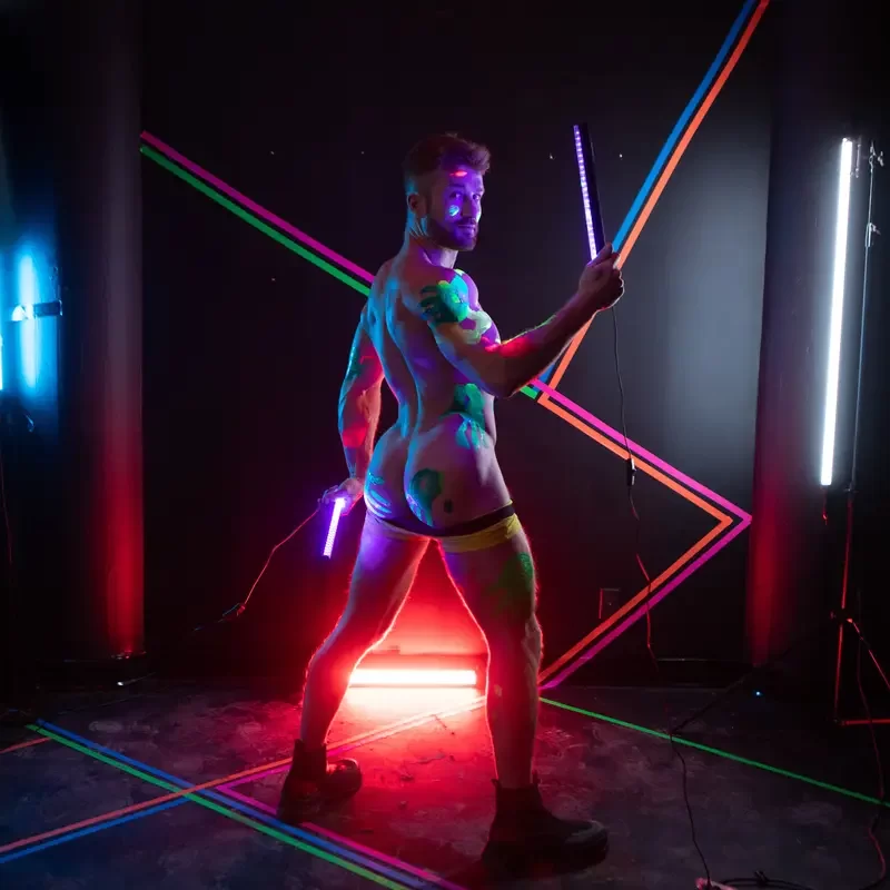Neon Dreams Cum True: Olivier Robert & Theo Brady