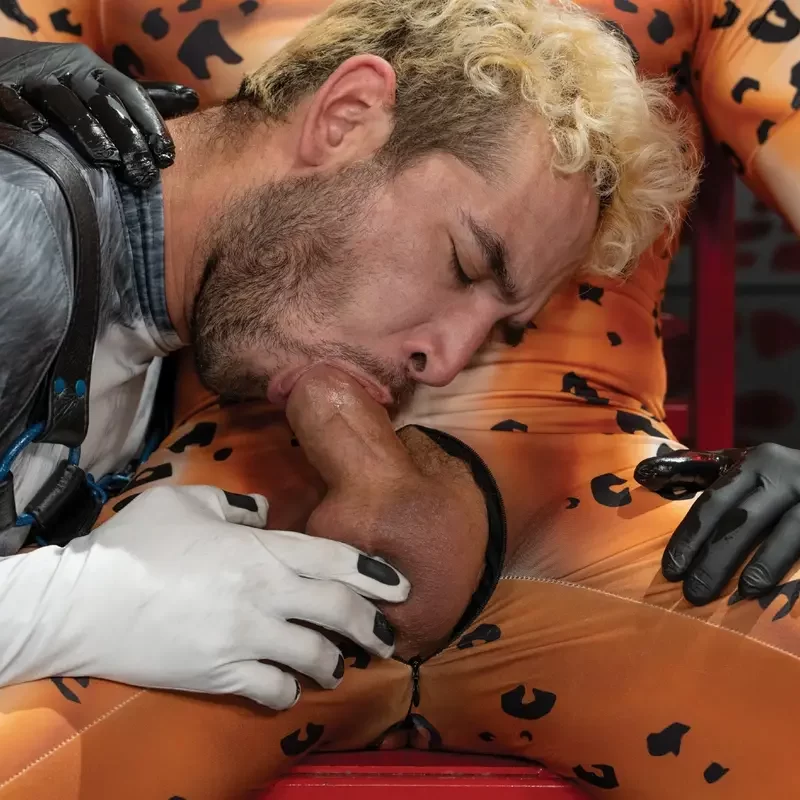 Zac Snow Penetrates Archer Croft's Super Hole With a Fist 6