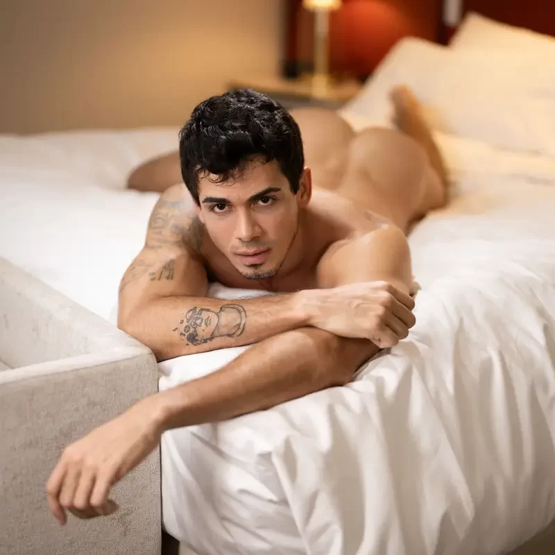 Filou Fitt Goes Raw With Ashton Summers 9