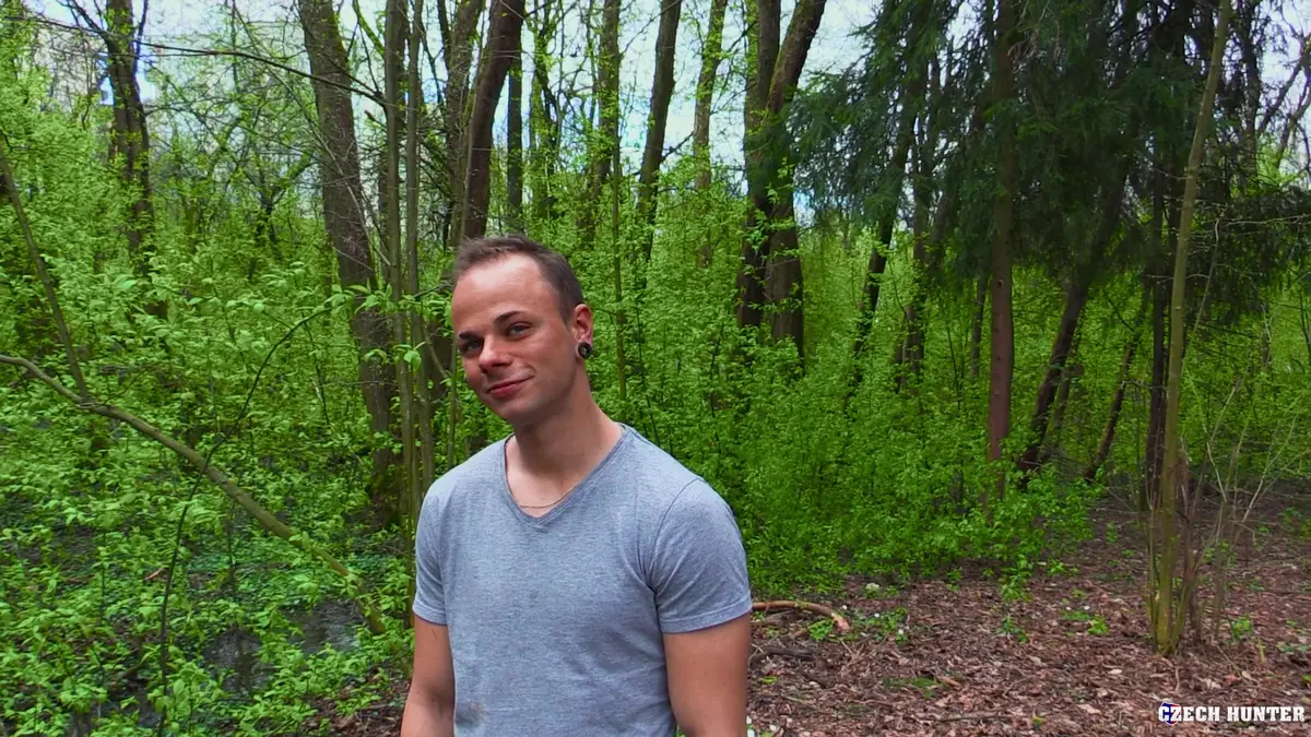 Czech Hunter 742: Dick In The Forest