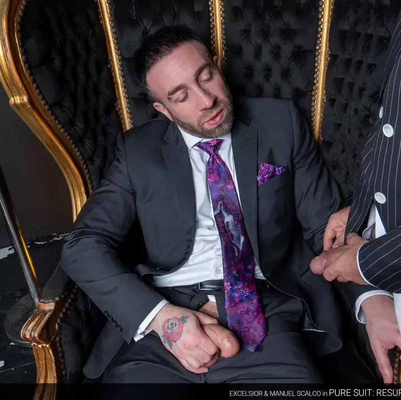Excelsior Polishes Manuel Scalco's Shoes And Cock With His Tongue 25