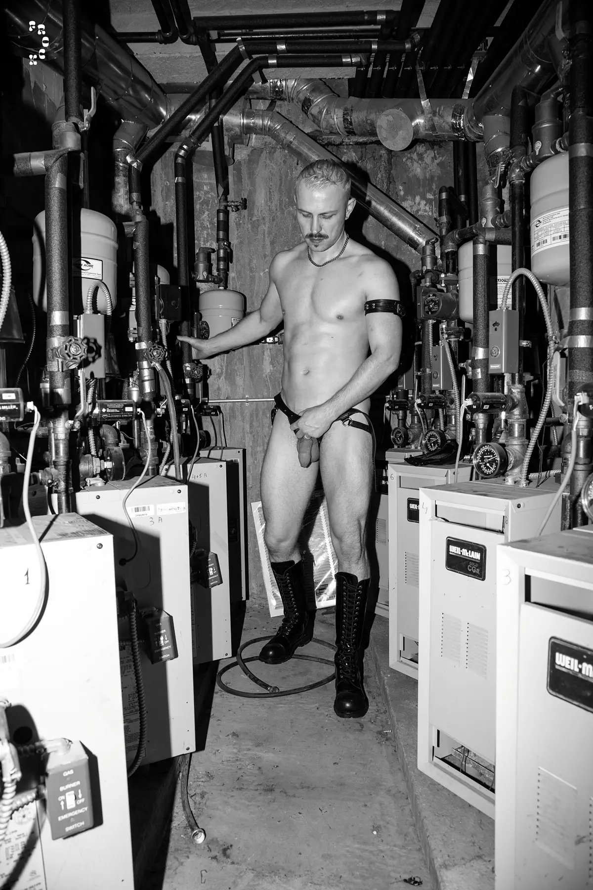 Meet Sir Leo Rush In The Leather Dungeon 5
