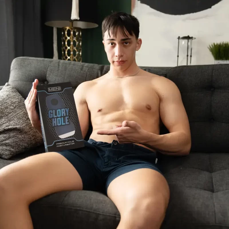 Unboxing MEN: Glory Hole - Michael Vente & Cameron Neuton 1