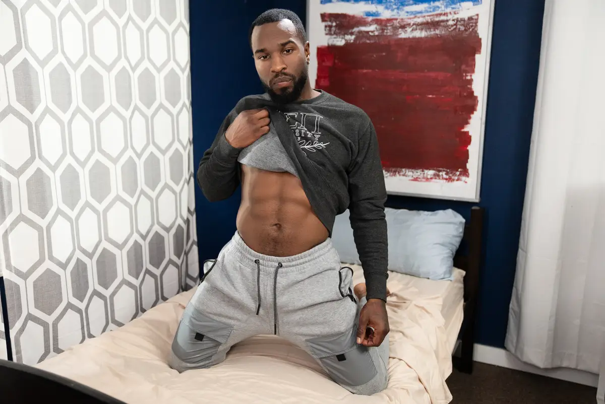 Joey Mills In The Middle - Part 1 With Denzel 4