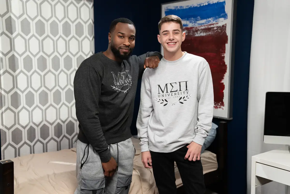 Joey Mills In The Middle - Part 1 With Denzel 8