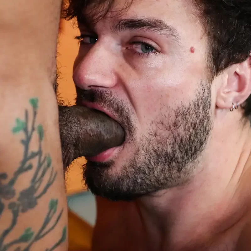 King Cuba Shows Aiden Tyler What King Size is All About 5