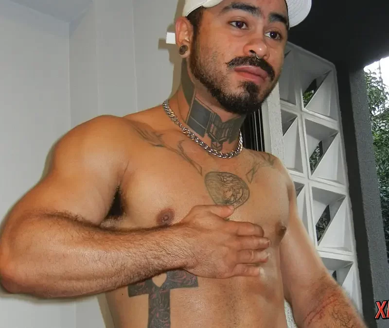 Eros Takes Guto Dotadao at XL Fucker