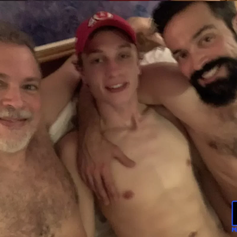 SnauwFlake Tops AJ Baxter at Hung Young Brit Maverick Men Cum In Horny Guy 4