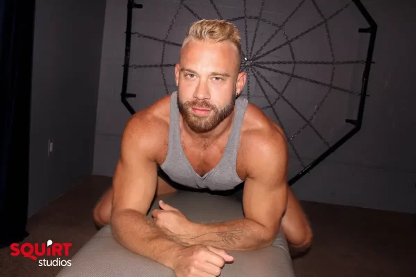 Greg Dixxon & Brogan - Body Worship 3