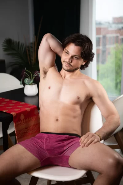 Indian Hunk Wants My Ass: Benny Fox, Enzo Muller & Raj 2