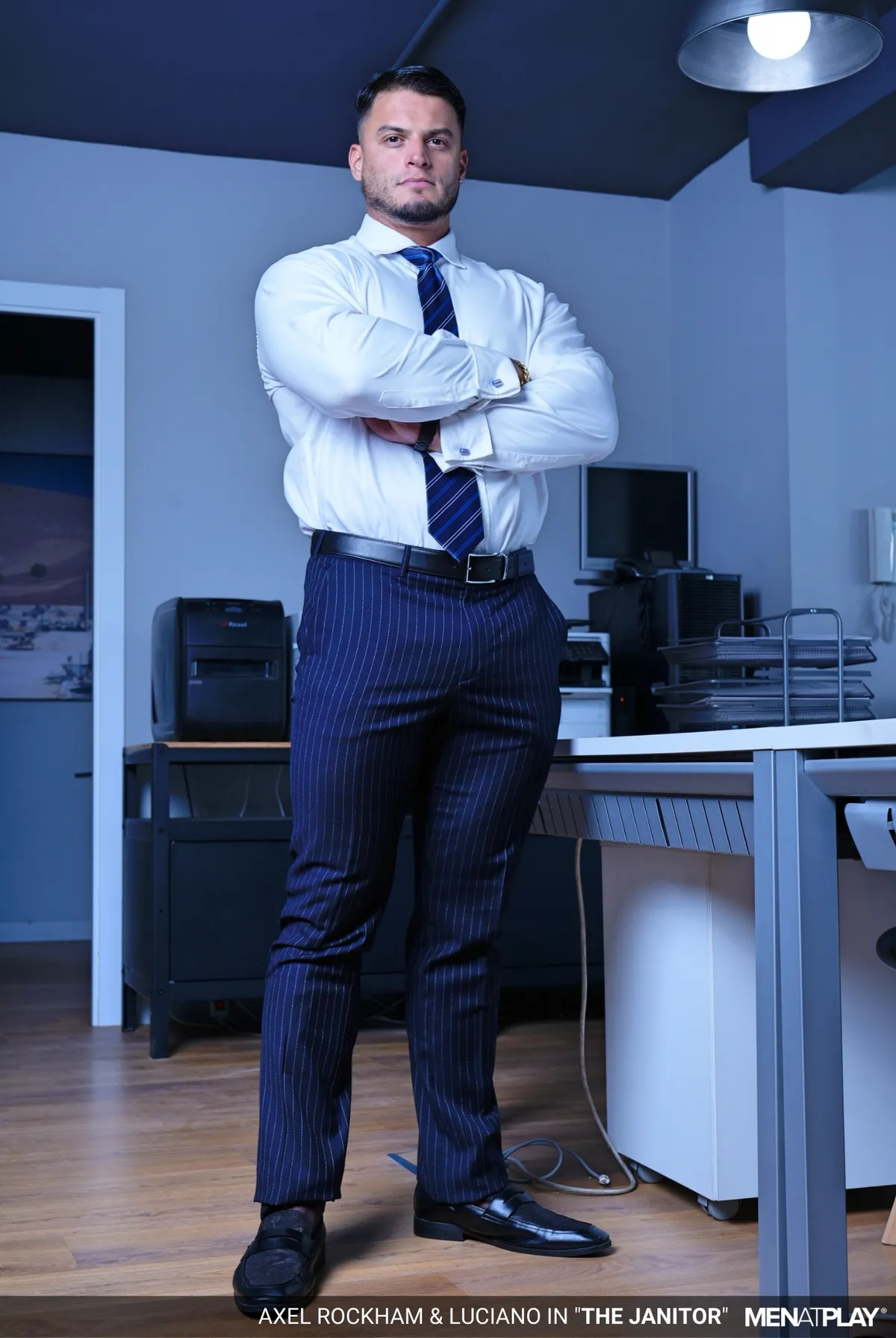 Businessman Axel Rockham Bangs Hot Janitor Luciano 3