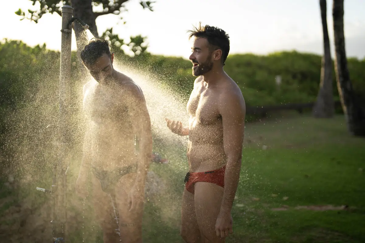 Holden Beau & Taylor Sinn - Tropical Getaway Part 2