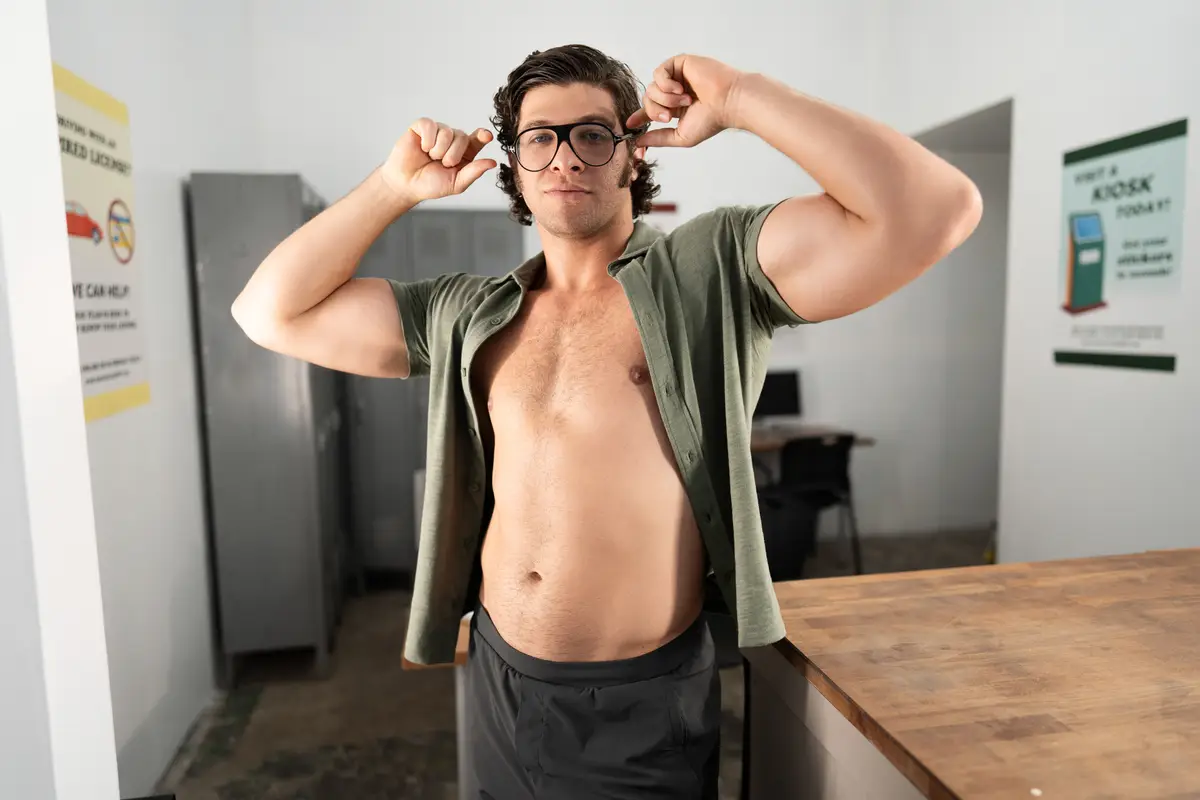 Mu & Tony Genius In License To Thrill 2