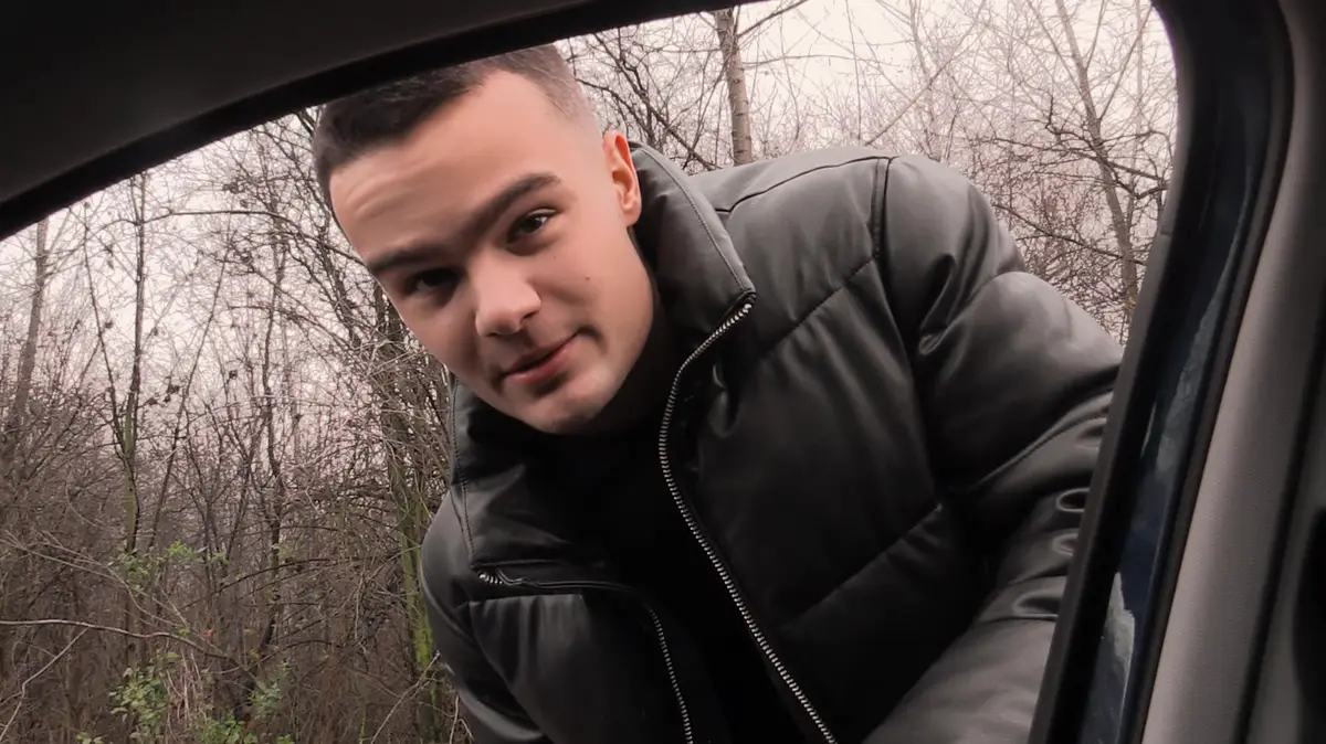 Czech Hunter 777: Cum Fiesta In The Car 4