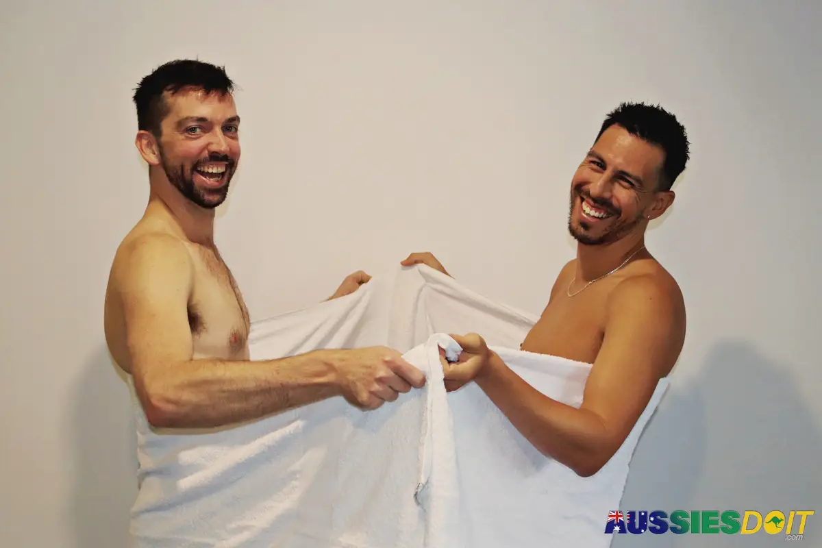 Deep Ass Massage With Cool Aussies Bodhi & Larkin