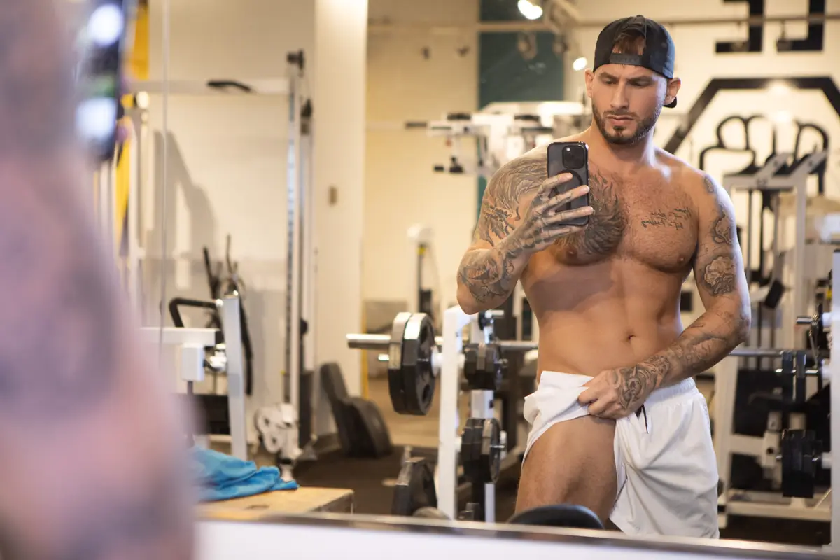 Pumping The Gym Bro: Parker Savage & Jay Wu 5