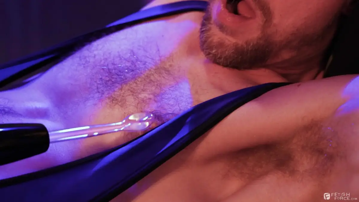 Raw Domination: Ethan Sinns and Sumner 6