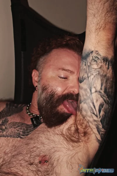 Rob Montana Worships His Hairy Pits 1