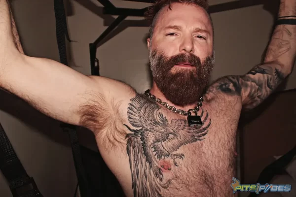 Rob Montana Worships His Hairy Pits 5