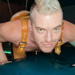 Thiago Boss Fists Axel Abysse In Hunting Ground Gay Porn 3