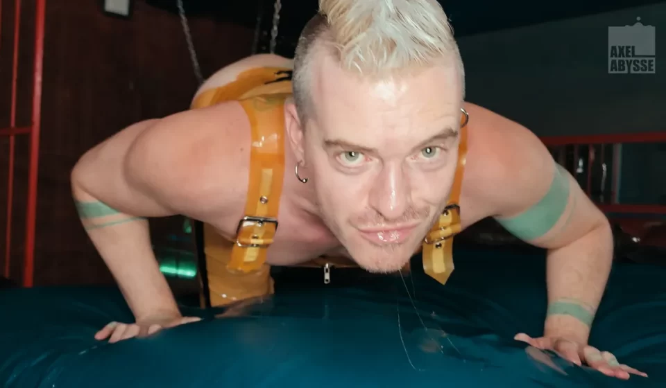 Thiago Boss Fists Axel Abysse In Hunting Ground Gay Porn 3