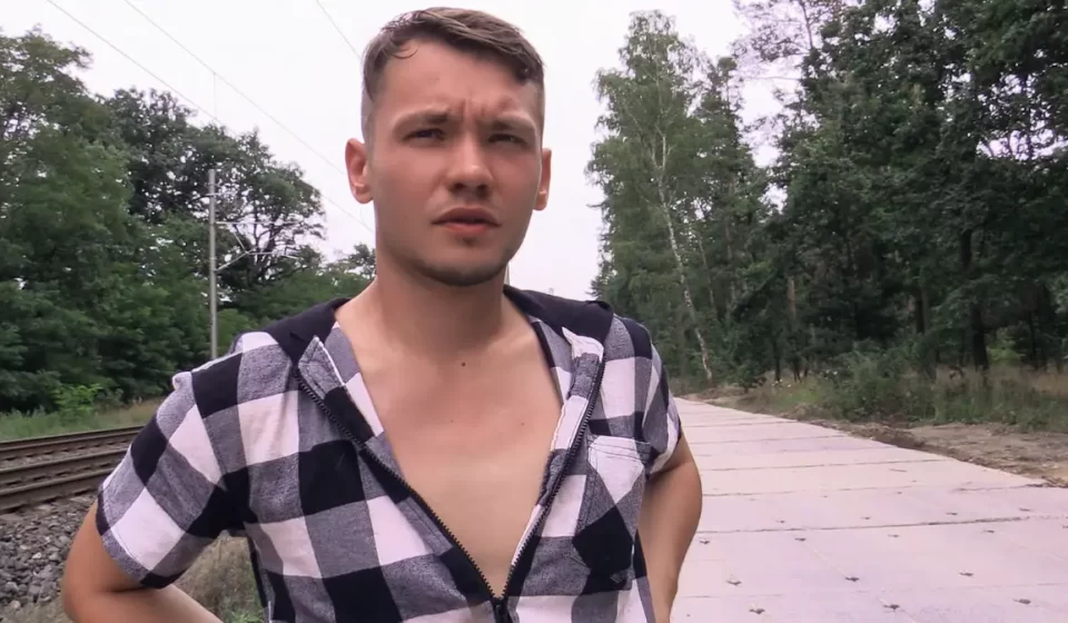 Czech Hunter 806: The Soccer Player From The Train Gay Porn