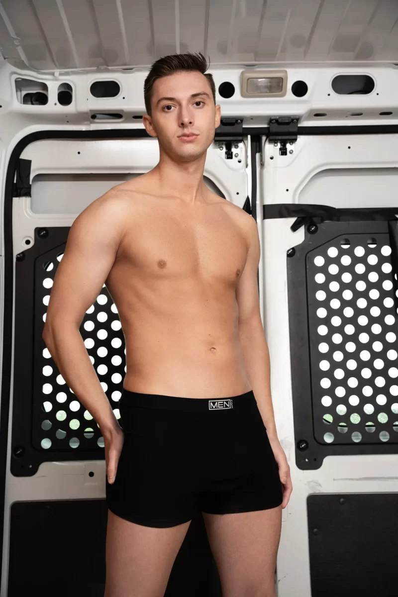 Delivered Straight to My Ass: Malik Delgaty & Christopher White Gay Porn 3