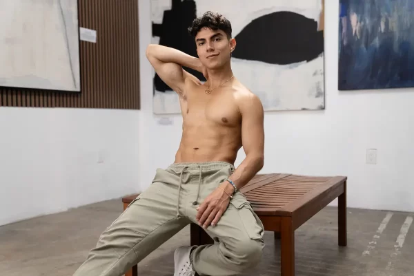 Security Guard River North Pounds Alfonso Osnaya In Cum Quietly Gay Porn 1