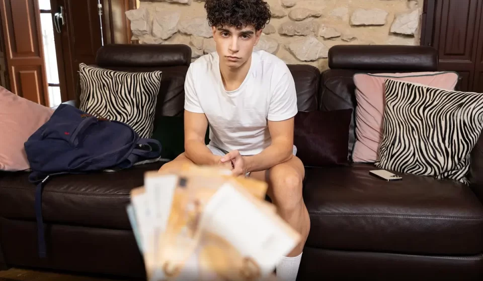 Twink Hunter 002: Jimeno Goes Gay For Pay Gay Porn