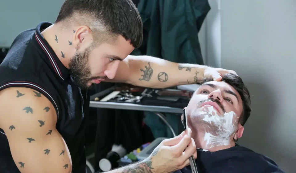 Barber Brock Banks Bangs Ian Greene On The Barber Chair Barber Brock Banks Bangs Ian Greene On The Barber Chair Gay Porn