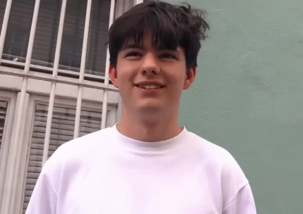 Czech Hunter 816: Ondrej Earns Money for a New Phone Gay Porn