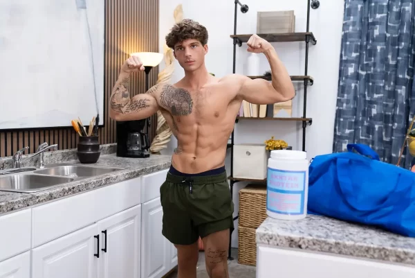 Drake Von Bottoms Again - This Time For Leo Levine Gay Porn 2