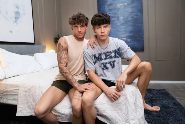 Drake Von Bottoms Again - This Time For Leo Levine Gay Porn 5