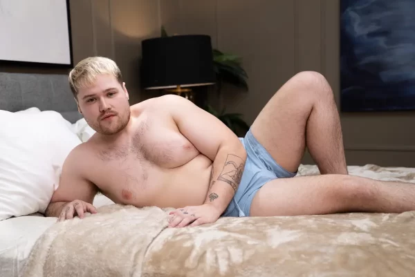 Hoetry Is Hungrier Than Drake Vons Sister Gay Porn 1